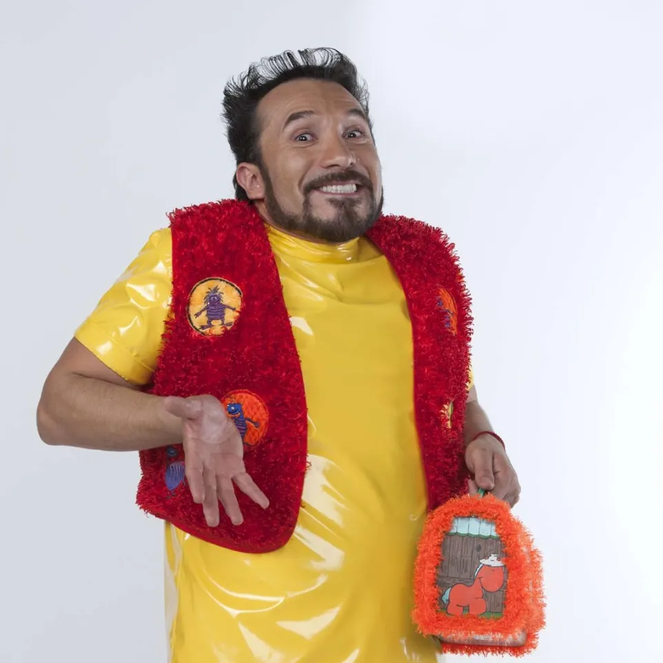 Junior-P.-Luche-J-Red-Fur-Vest.webp Junior P. Luche J Red Vest - Image 2