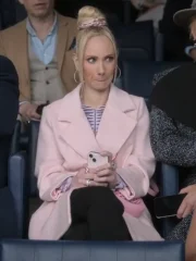 Ted Lasso S03 Juno Temple Pink Coat - Image 2
