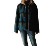 Yellowstone S02 E08 Kelly Reilly Beth Dutton Blue Jacket - Image 5