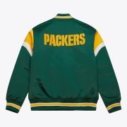Show your pride for the Green Bay Packers with this Men's Green Heavyweight Satin Full-Snap Jacket. Crafted from premium satin, this jacket combines comfort and durability, making it perfect for both game days and casual outings. Featuring a full-snap button closure for ease of wear, it is designed for those who want to showcase their team spirit in style. With its embroidered Packers logo on the chest, it’s the perfect addition to any fan's wardrobe. Stay cozy, stay stylish, and cheer on your team with confidence!