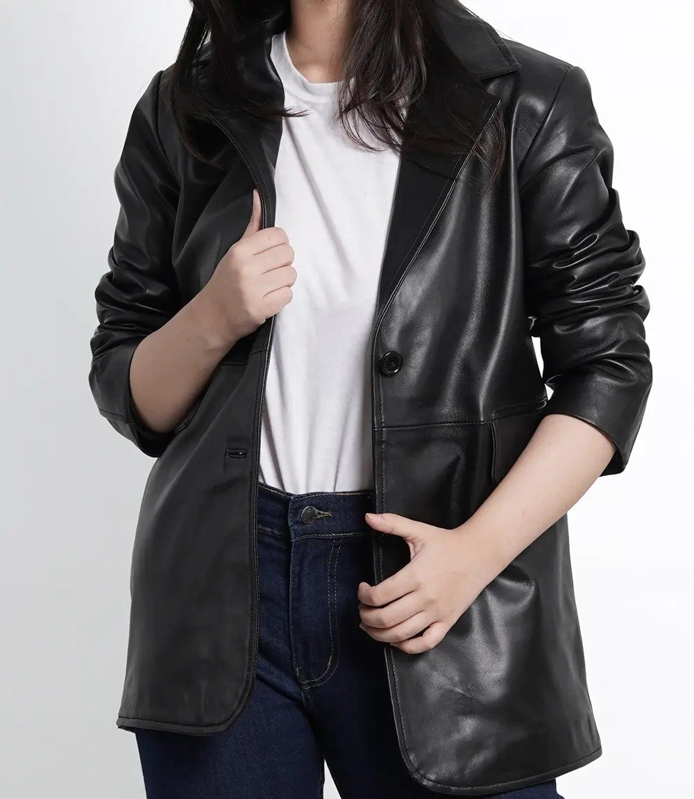 Women’s Black Leather Blazer Jacket in Oversized Style2 Women’s Black Leather Blazer Jacket in Oversized Style